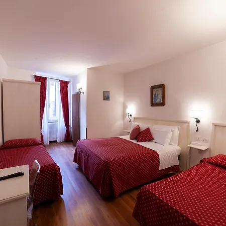 Hotel Pax 3*