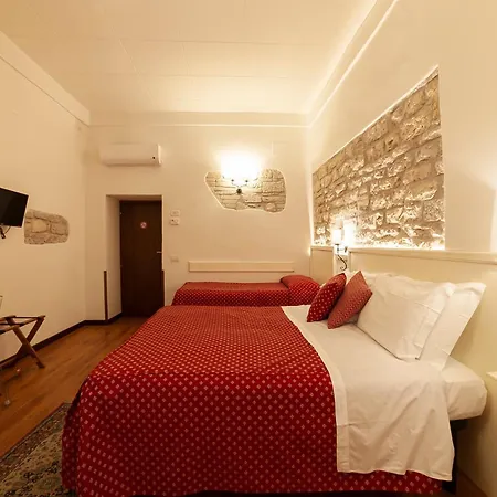 Pax Hotel