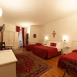 Pax Hotel