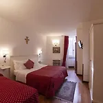 Pax Hotel
